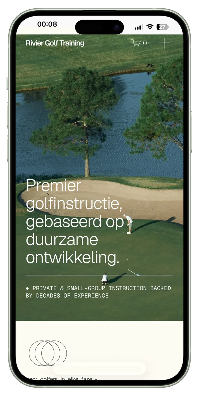 De website die we voor Rivier Golf Training bouwden, op een telefoon